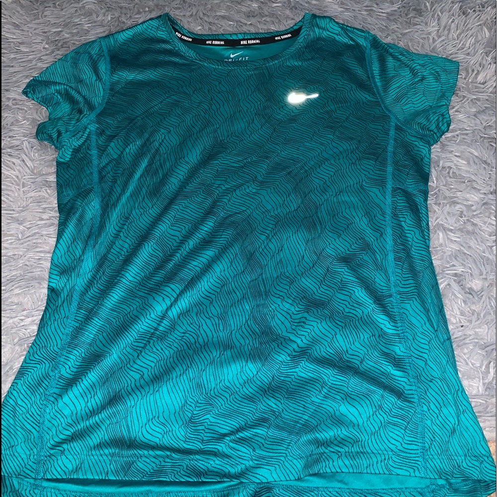 nike athletic tee shirt